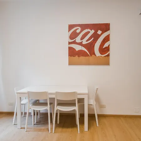 شقة Porta Romana Charming Flat