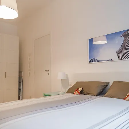 Porta Romana Charming Flat ميلان